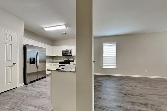 Building Photo - 7606 Desco Dr