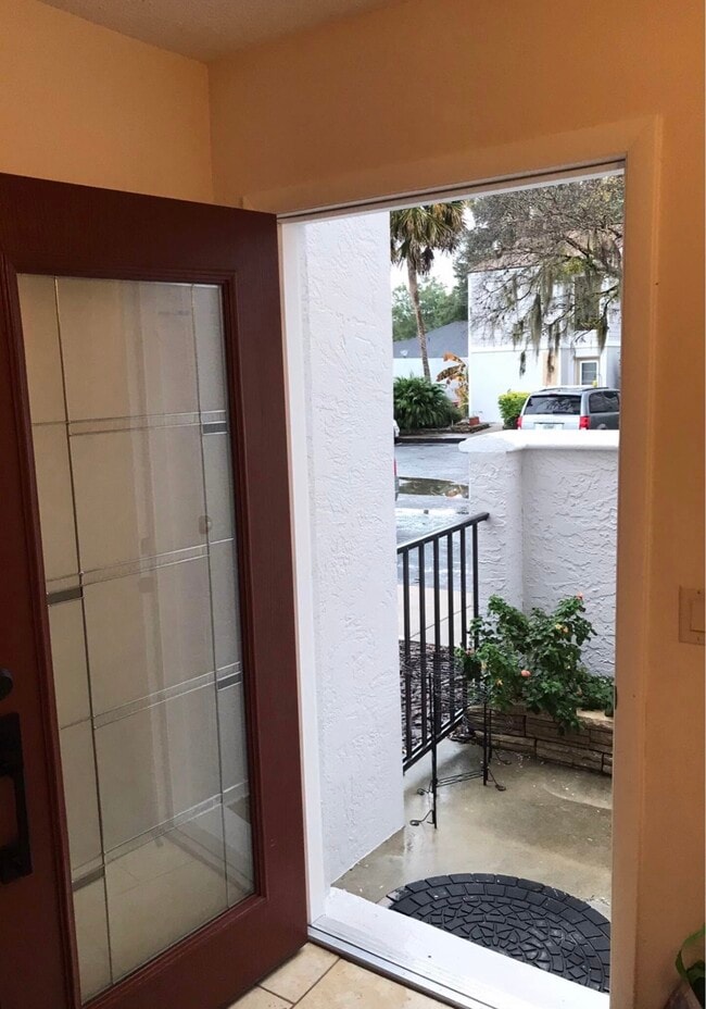 Foto del edificio - 2110 NE 38th Ave