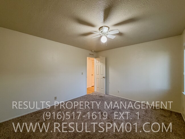 Building Photo - Over 55 Community! Well cared for w/Amenities! 2 bedroom