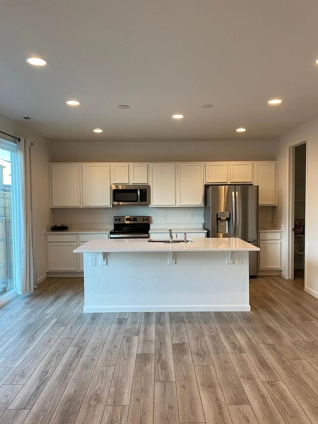 Building Photo - 2714 Admer Dr