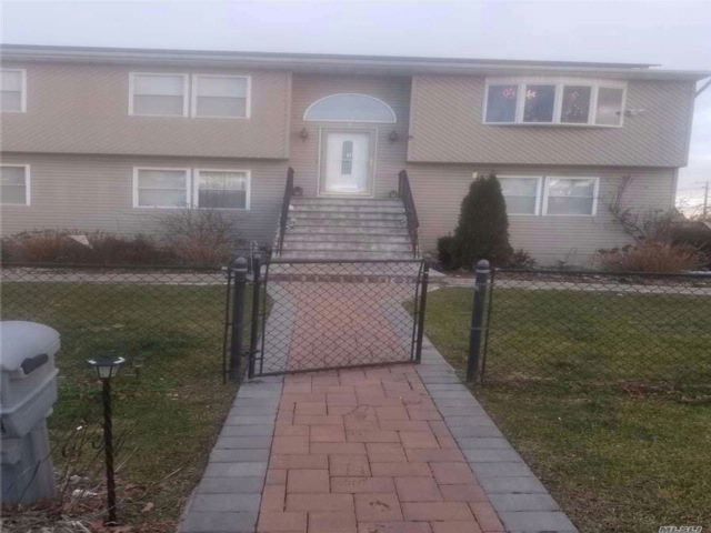 Primary Photo - 4 Johnson St