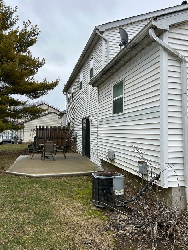 Building Photo - 3260-3262 Cairngorm Dr