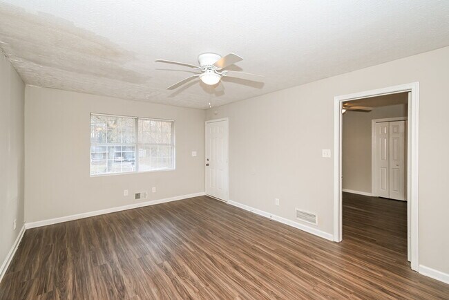 Foto del edificio - 8571 Duncan St