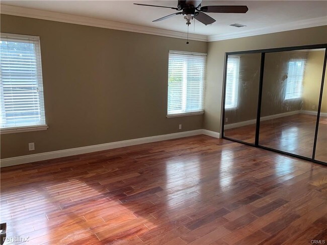 Foto del edificio - 4 br, 3.5 bath House - 9246 Honeysuckle Ave