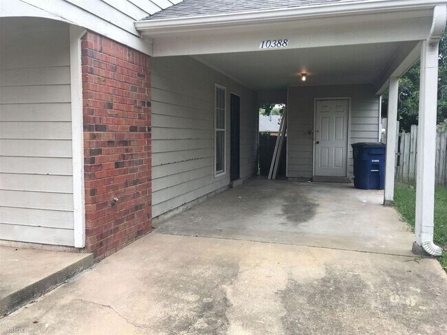 Building Photo - 10388 Maplebrook Ln