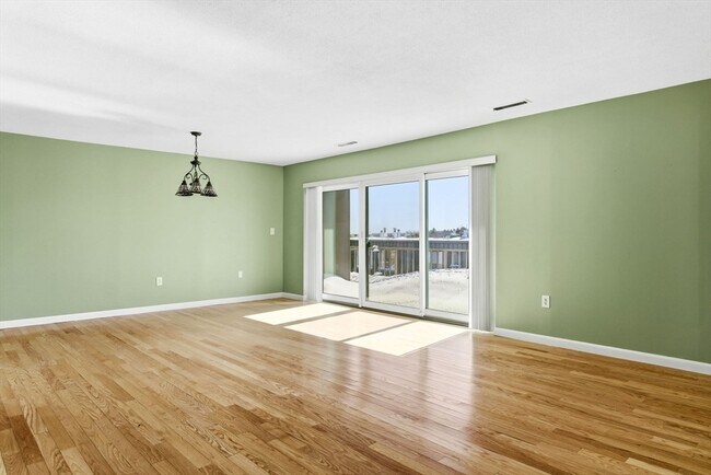 Foto del edificio - 1006 Paradise Rd