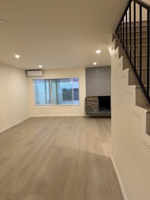 Sala de estar - 11946 Goshen Ave