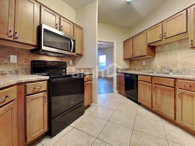 Building Photo - 5797 Savannah Pky