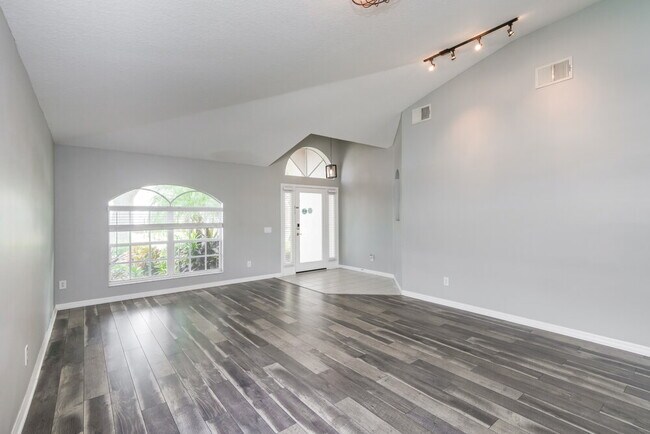 Foto del edificio - 1739 Sweetspire Dr