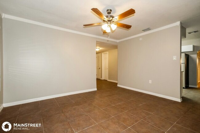 Building Photo - 5309 Grove Hill Rd, Temple Terrace, FL 33617