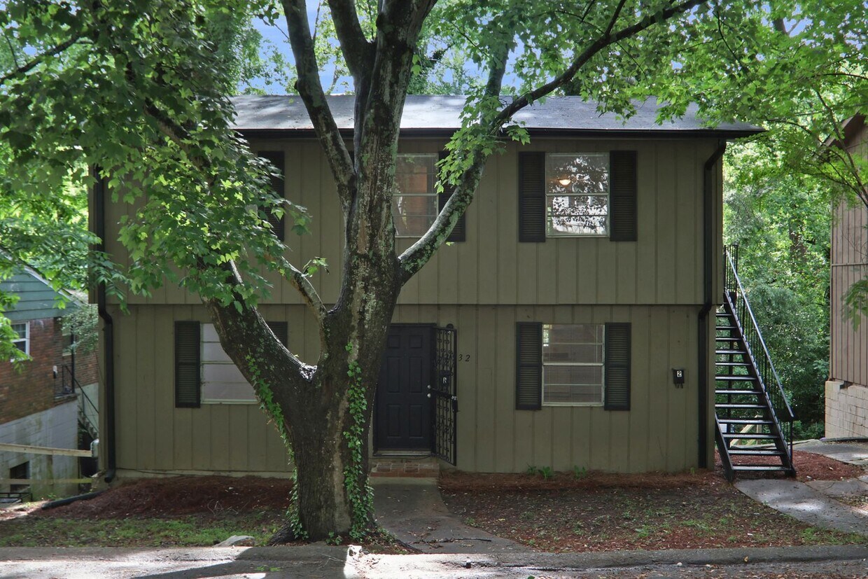2932 Harlan Dr Unit B, Atlanta, GA 30344 Room for Rent in Atlanta, GA