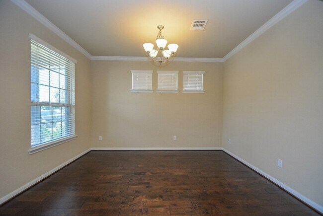 Building Photo - 28258 Natalie Bend Rd