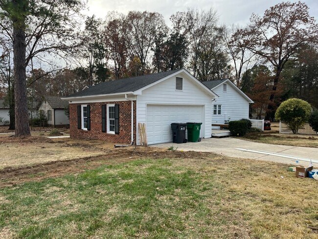 Foto del edificio - 3 Bed, 2.5 Bath Updated Home in Olde Provi...