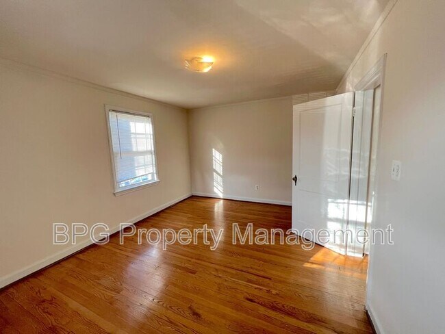 Foto del edificio - 5721 11th St N