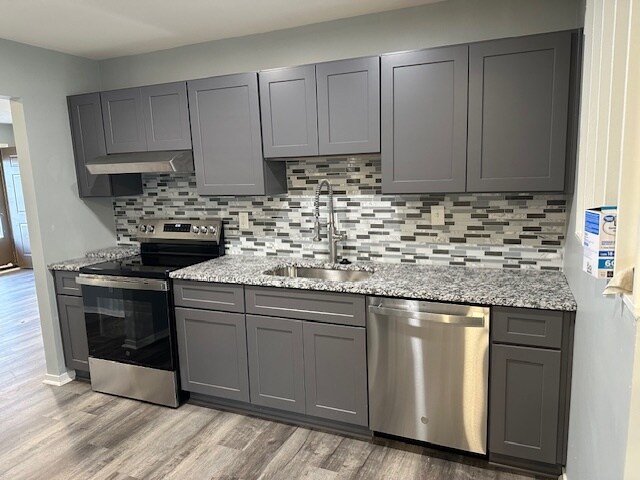 Kitchen - 869 North Hill Ln