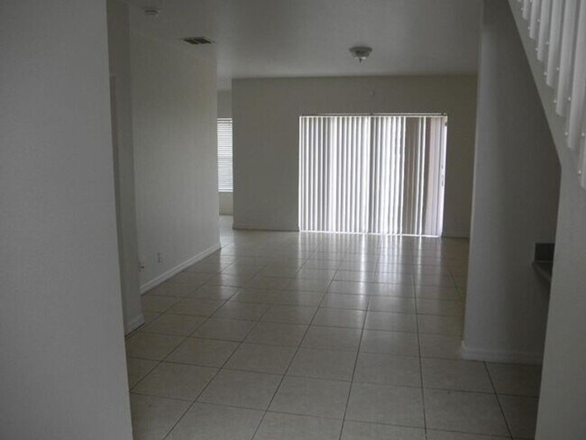 Foto del edificio - 912 Talia Cir