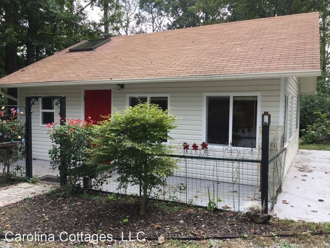 Building Photo - 2 br, 1 bath House - 2043 Laurel Park Hwy