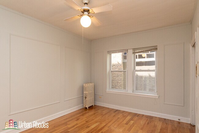 Building Photo - 2827 N Burling St