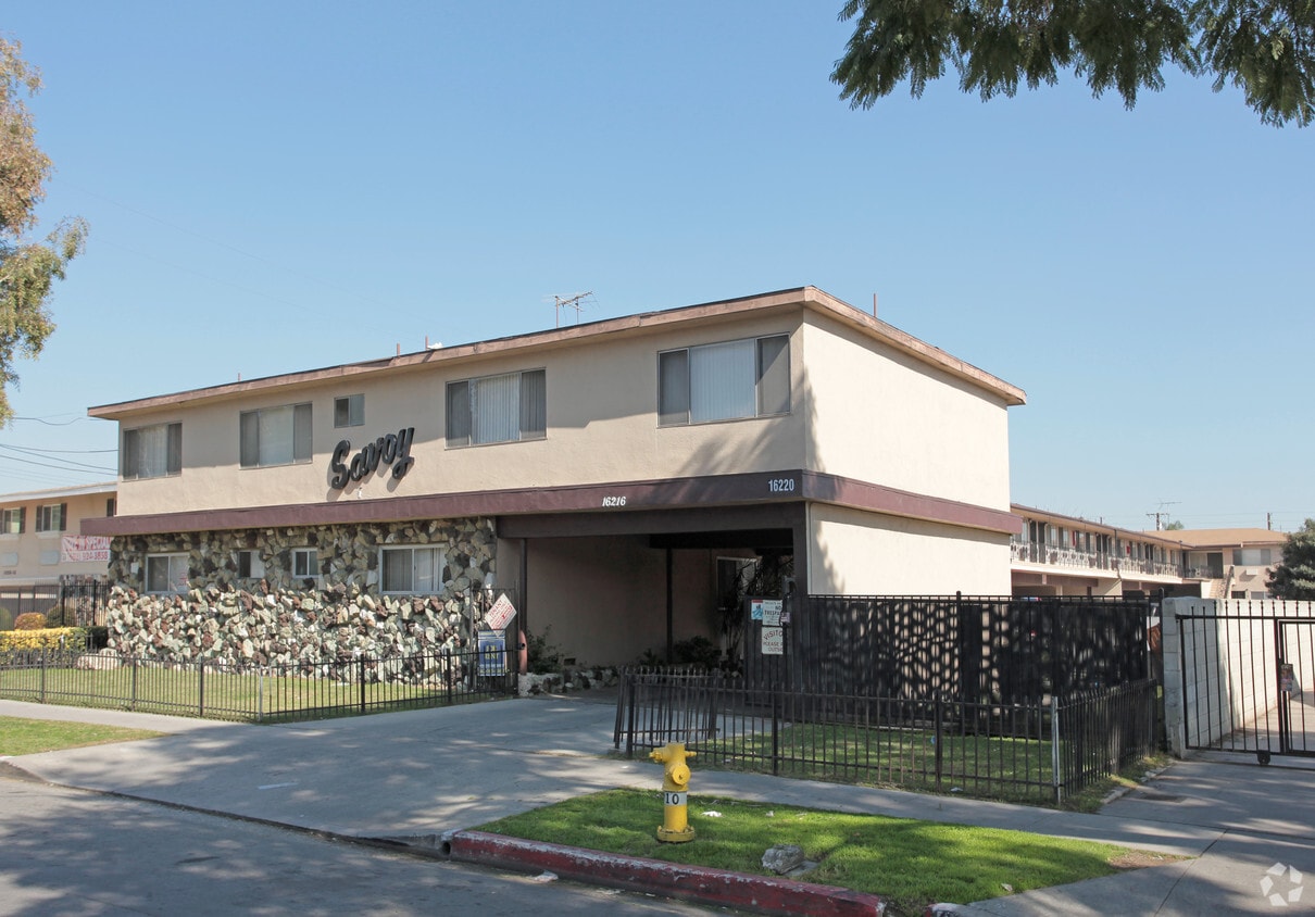 Savoy Apartments Apartments in Bellflower, CA