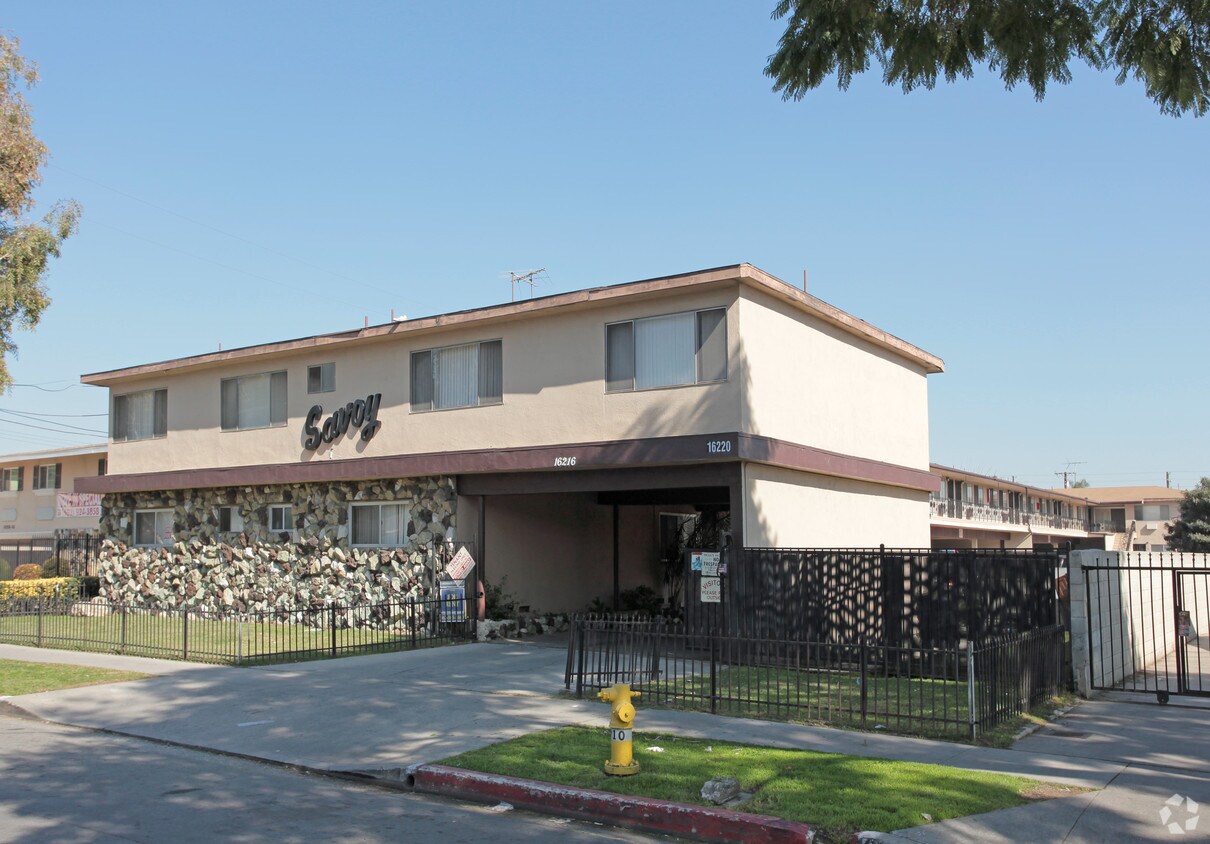 Primary Photo - Savoy Apartments