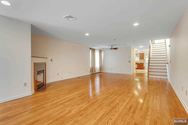 Building Photo - 48A Delia Blvd