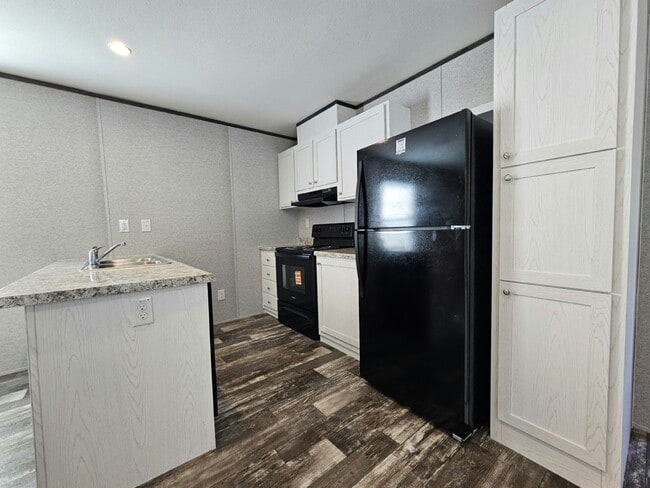 Foto del edificio - 1041 Myakka Dr