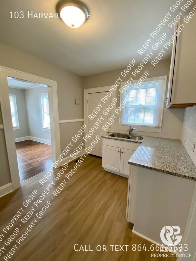 Building Photo - COMING SOON ~ Duncan Park Renovated 2 bed ...