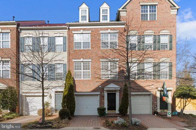 Building Photo - 351 Livermore Ln