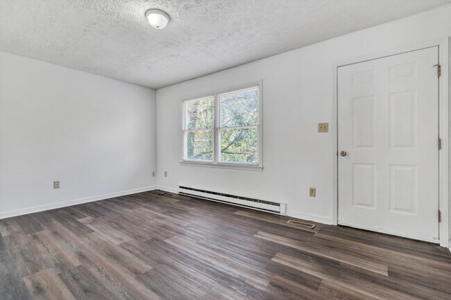 Upstairs Living Room - 1445 Brooks Ave SE