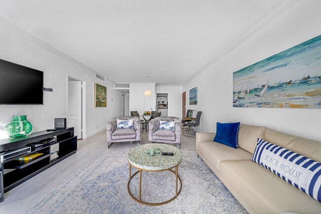 Building Photo - 3901 S Ocean Dr