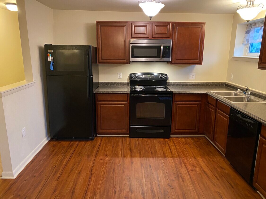 129 State St Unit 2, Square, PA 19348 129 State St