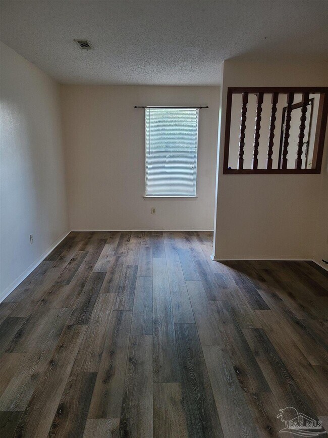 Foto del edificio - 339 E Olive Rd