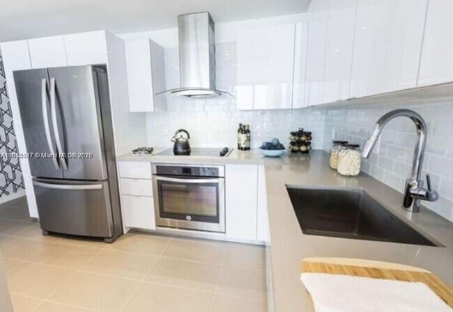 Foto del edificio - 1600 NE 1st Ave