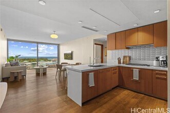 Building Photo - 1555 Kapiolani Blvd