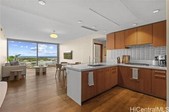 Building Photo - 1555 Kapiolani Blvd