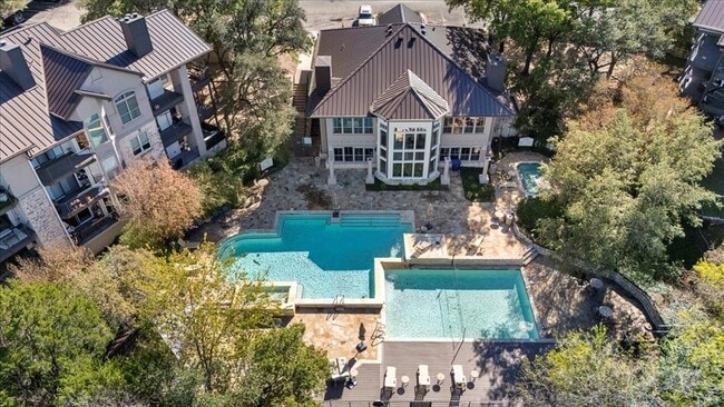 Building Photo - 6000 Shepherd Mountain Cove