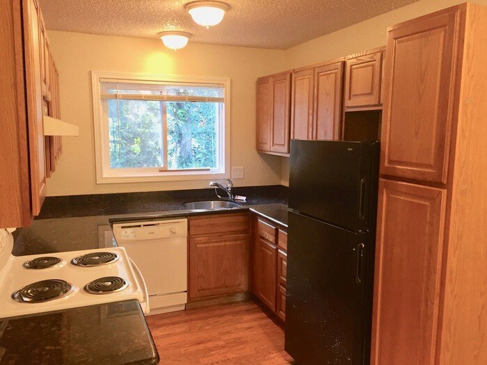 Primary Photo - 3328 SW Beaverton Hillsdale Hwy