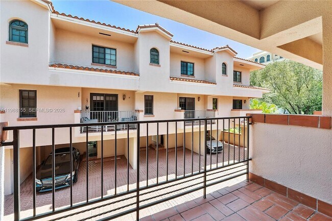 Foto del edificio - 231 Majorca Ave
