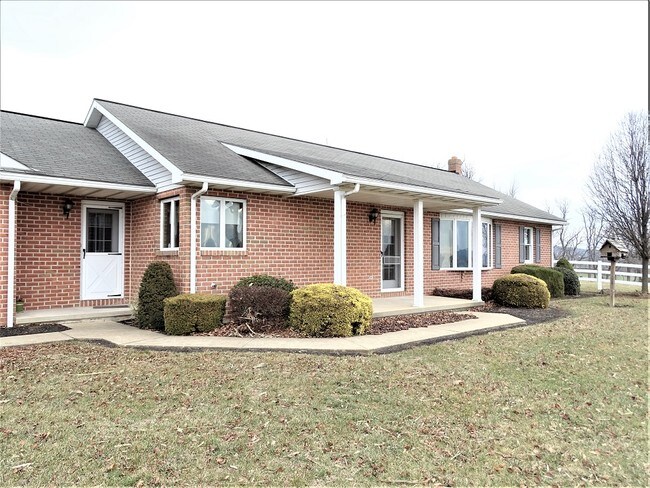 Building Photo - 310 Schoeneck Rd