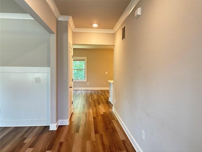 Foto del edificio - 5800 Arbor Green Cir