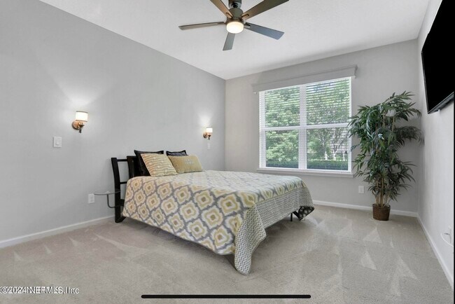 Building Photo - 87 Pindo Palm Dr