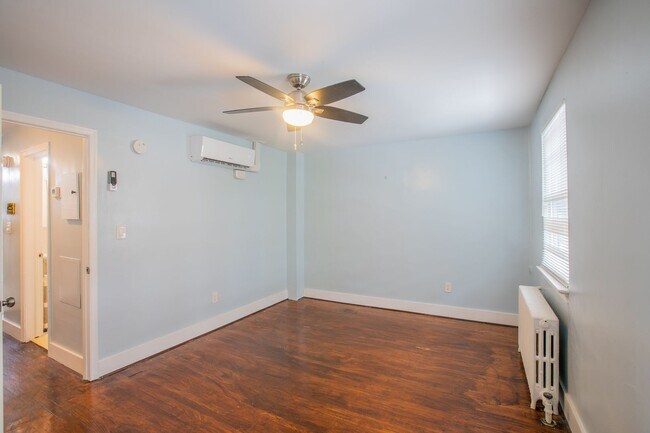 Foto del edificio - 2540 9th St NW