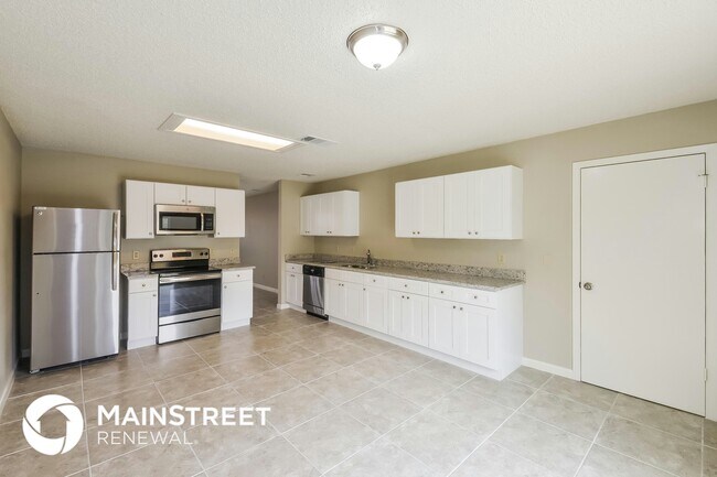 Building Photo - 8007 Manderly Pl