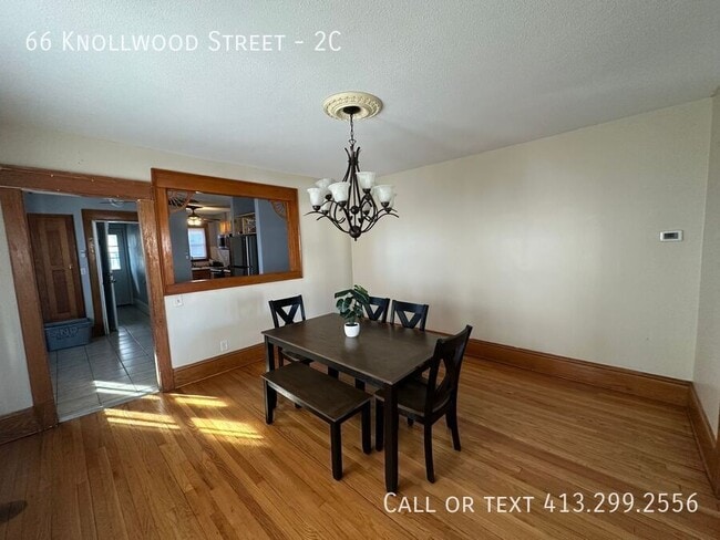 Foto del edificio - 66 Knollwood St