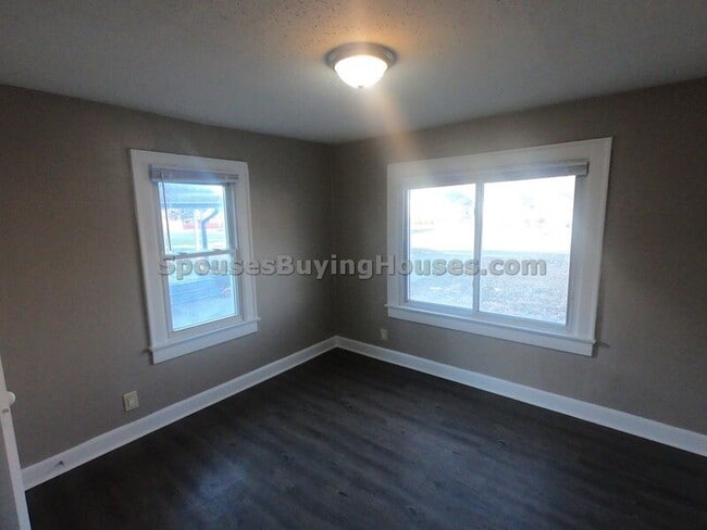 Foto del edificio - 4061 E 34th St