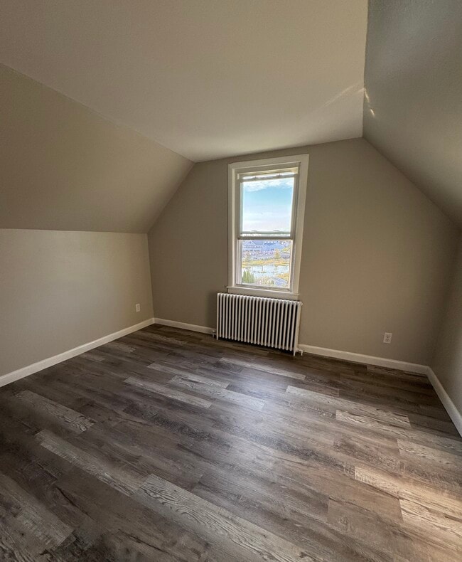 Building Photo - 19 Terhune Ave