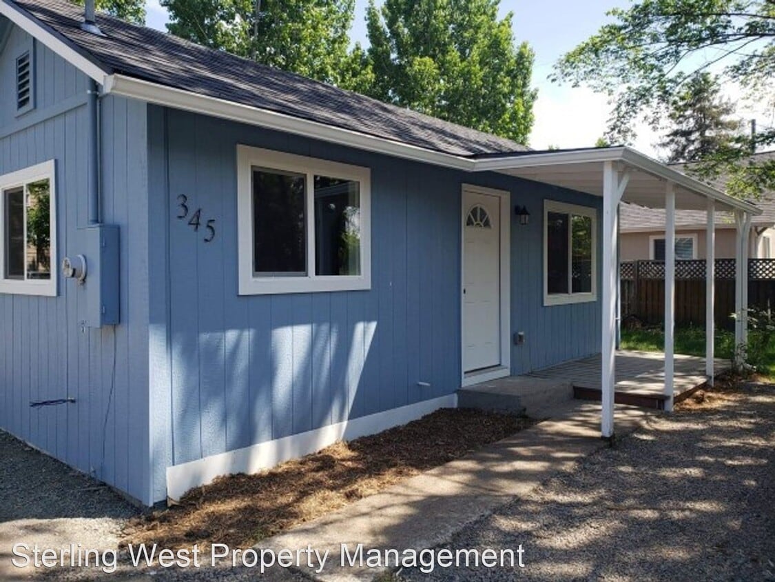 345345 Berrydale Ave, Medford, OR 97501 Room for Rent in Medford, OR