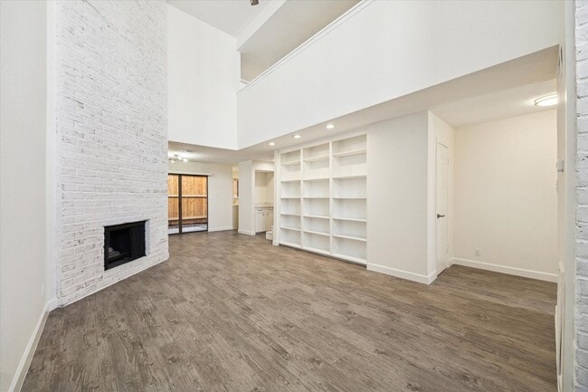 Building Photo - 2000 Nantucket Dr