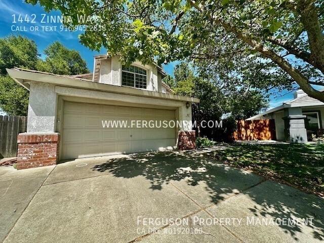 Building Photo - Four Bedroom Home Close to Woodcreek Oaks ...