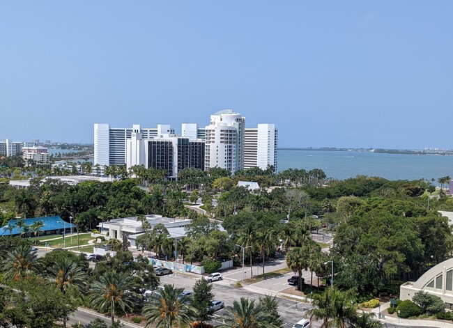 Skyline and Sarasota Bay - 800 N TAMIAMI Trl